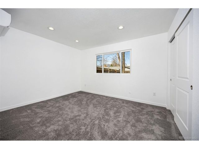 979 Roxwood Ln, Boulder, CO 80303