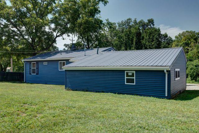 208 S Water Street, Nixa, MO 65714