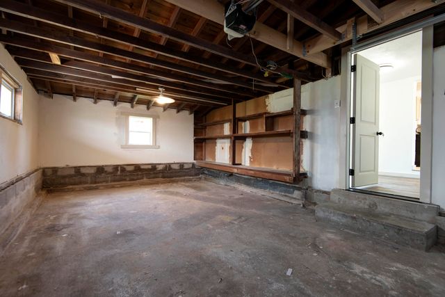 208 S Water Street, Nixa, MO 65714