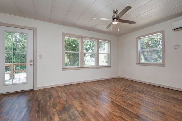 208 S Water Street, Nixa, MO 65714
