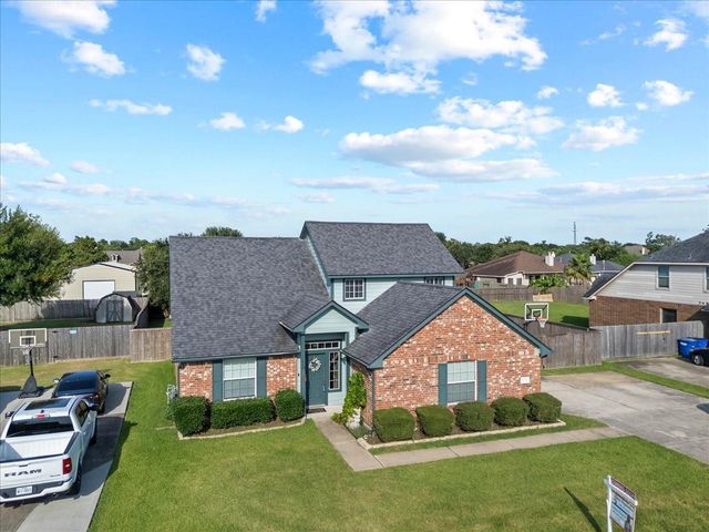 8018 Dogwood Court, Baytown, TX 77523