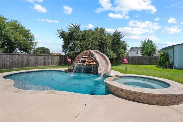 8018 Dogwood Court, Baytown, TX 77523