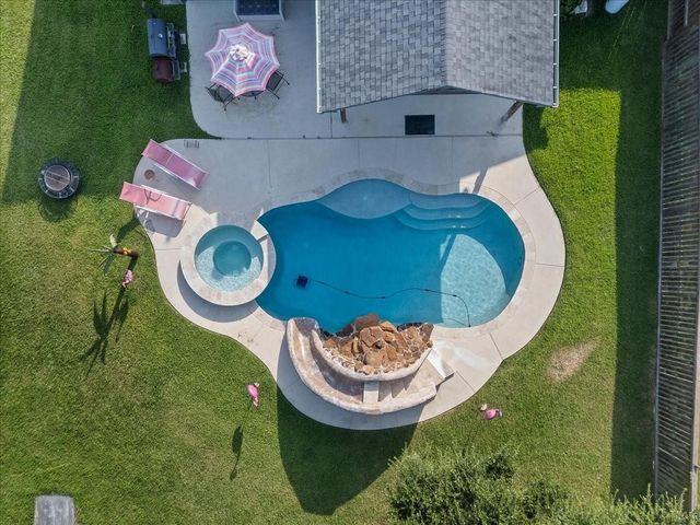 8018 Dogwood Court, Baytown, TX 77523