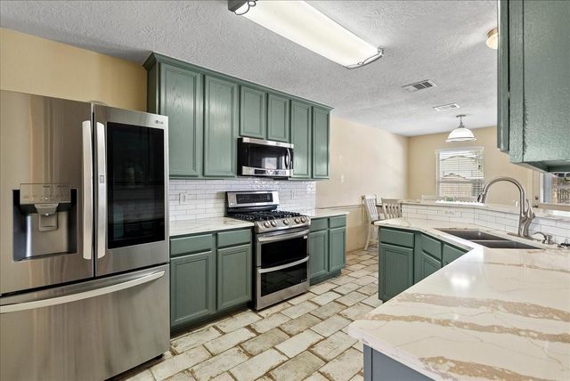 8018 Dogwood Court, Baytown, TX 77523