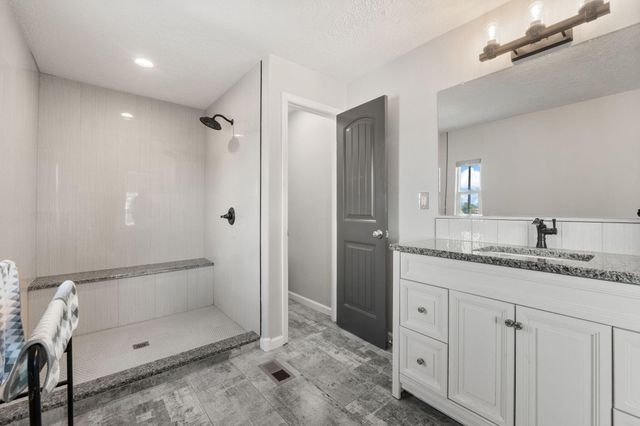 5373 Raglin Avenue SW, Albuquerque, NM 87121