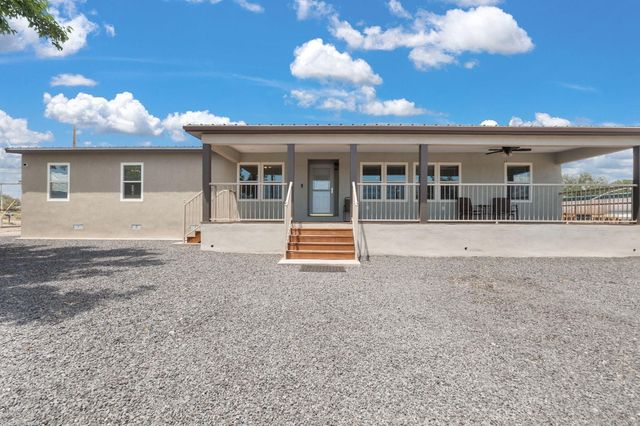 5373 Raglin Avenue SW, Albuquerque, NM 87121