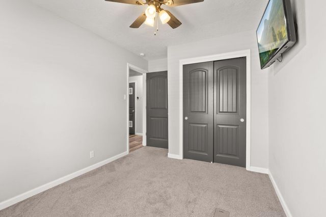 5373 Raglin Avenue SW, Albuquerque, NM 87121