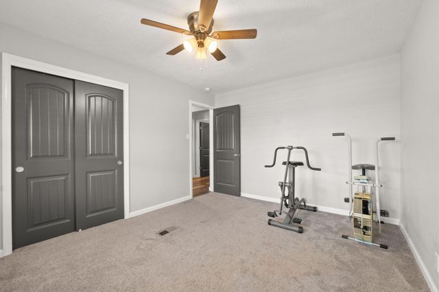 5373 Raglin Avenue SW, Albuquerque, NM 87121