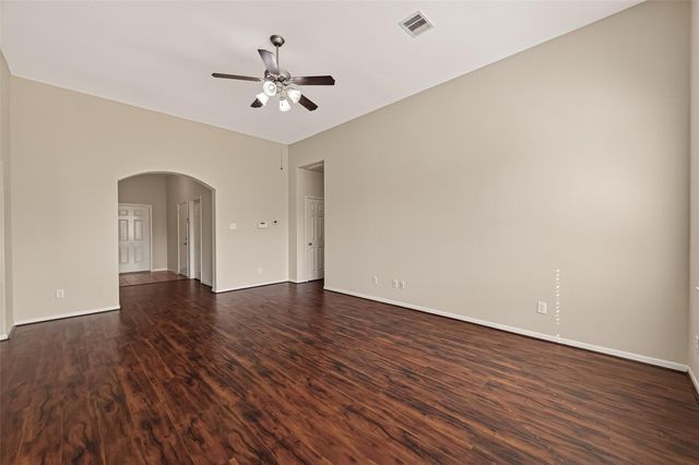 9118 Cavalier Lane, Rosenberg, TX 77469