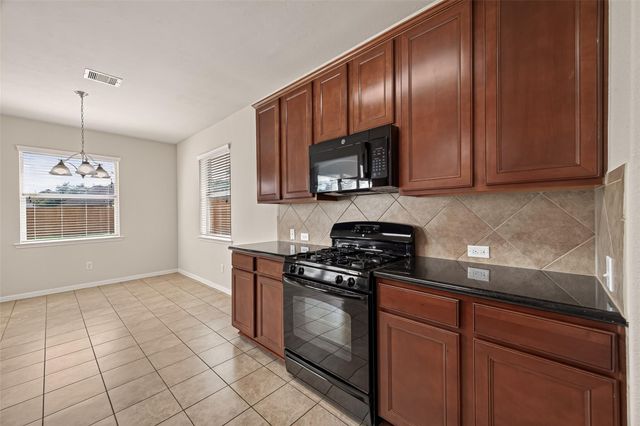 9118 Cavalier Lane, Rosenberg, TX 77469