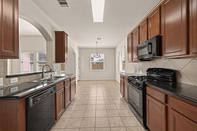 9118 Cavalier Lane, Rosenberg, TX 77469