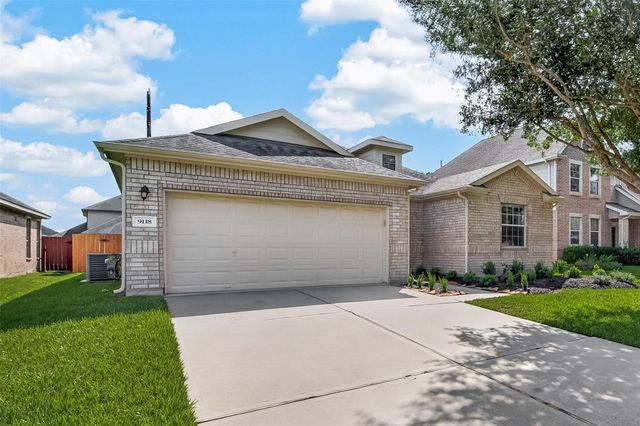 9118 Cavalier Lane, Rosenberg, TX 77469
