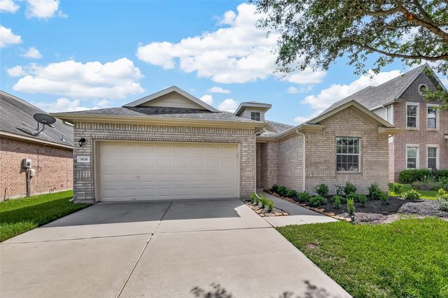 9118 Cavalier Lane, Rosenberg, TX 77469