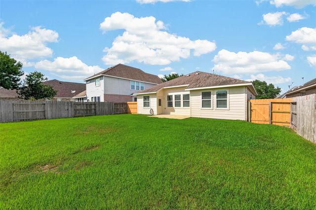 9118 Cavalier Lane, Rosenberg, TX 77469