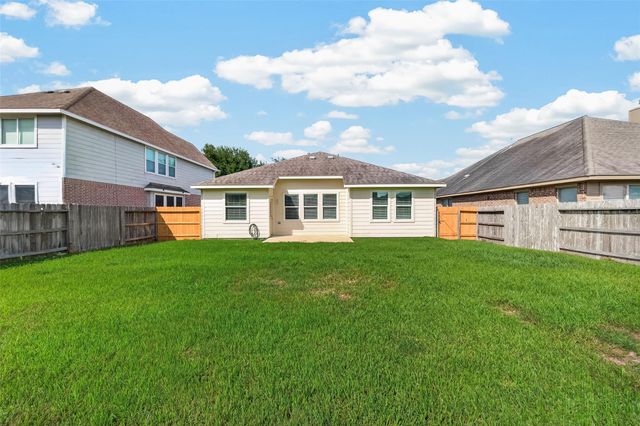 9118 Cavalier Lane, Rosenberg, TX 77469