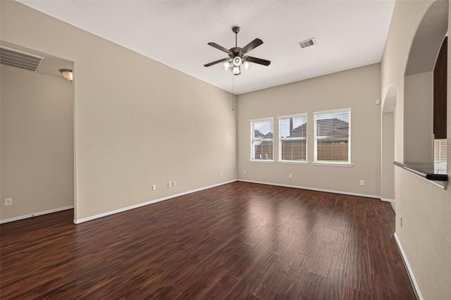 9118 Cavalier Lane, Rosenberg, TX 77469