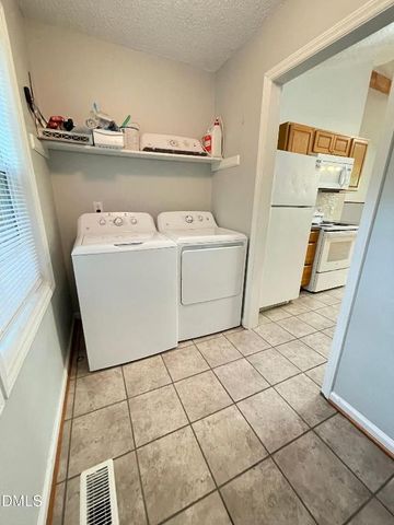 721 S Merritt Mill Road, Chapel Hill, NC 27516