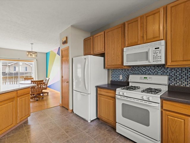 2143 Derby Lane, Belvidere, IL 61008