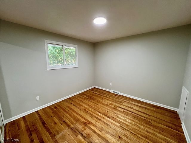 14417 Maple Avenue, Maple Heights, OH 44137