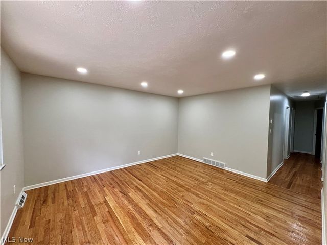 14417 Maple Avenue, Maple Heights, OH 44137