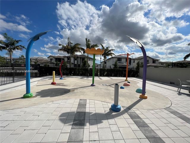 8167 NW 41st St E-308, Doral, FL 33166