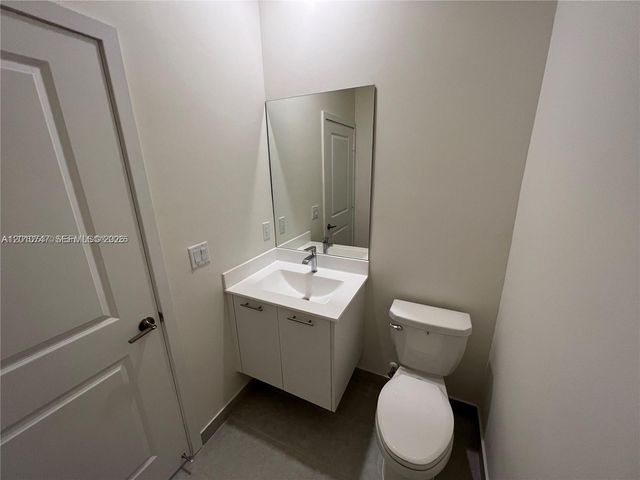 8167 NW 41st St E-308, Doral, FL 33166