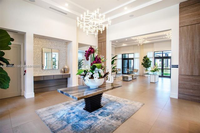 8167 NW 41st St E-308, Doral, FL 33166