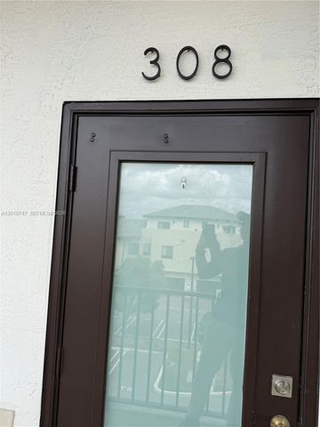 8167 NW 41st St E-308, Doral, FL 33166