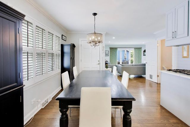 157 Walton Street, Barrington, IL 60010