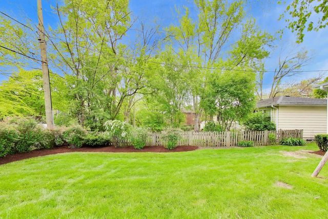 157 Walton Street, Barrington, IL 60010