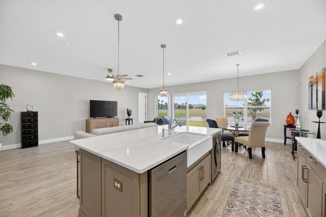 6081 HIDDEN BRANCH DRIVE, Apollo Beach, FL 33572