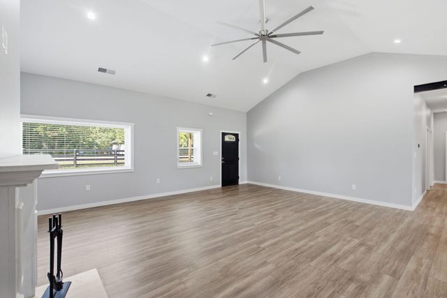 7015-7019 Old Richmond Road, Lexington, KY 40515
