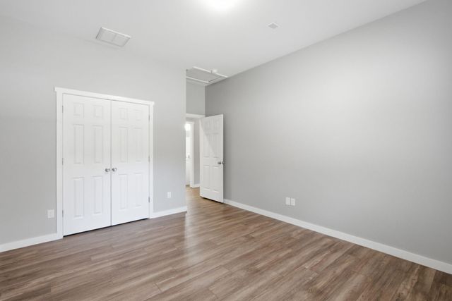 7015-7019 Old Richmond Road, Lexington, KY 40515