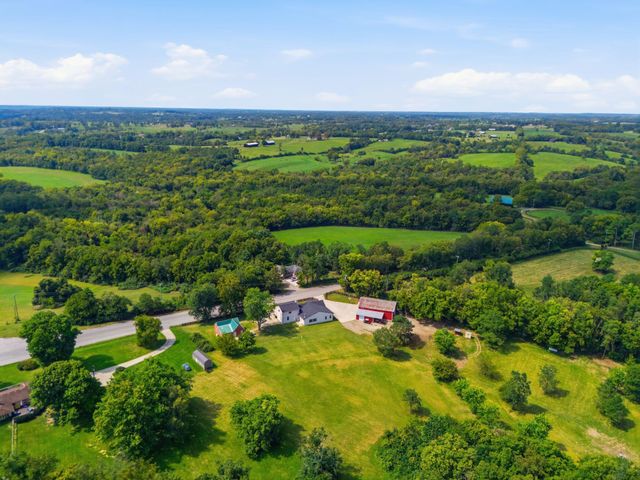 7015-7019 Old Richmond Road, Lexington, KY 40515