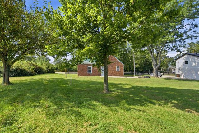 7015-7019 Old Richmond Road, Lexington, KY 40515