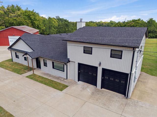 7015-7019 Old Richmond Road, Lexington, KY 40515