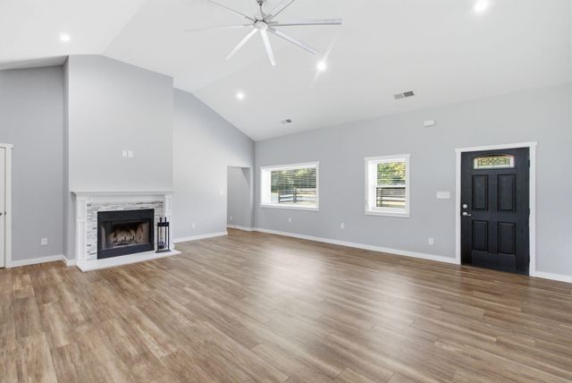 7015-7019 Old Richmond Road, Lexington, KY 40515