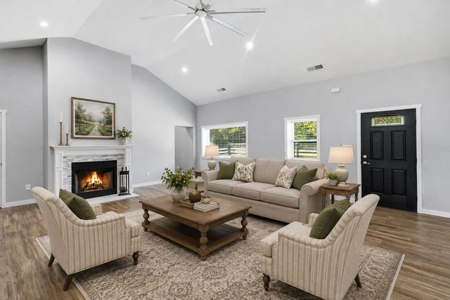 7015-7019 Old Richmond Road, Lexington, KY 40515