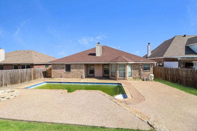 911 Joshua Drive, Burleson, TX 76028