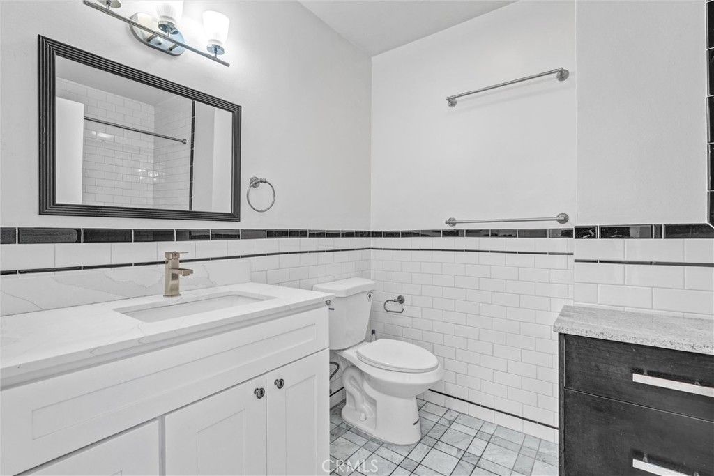 Image 16 of property listing at 1840 Camden 202, Los Angeles, CA 90025