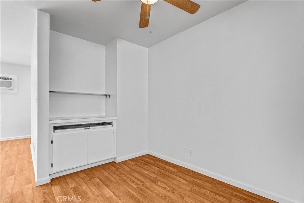 Image 9 of property listing at 1840 Camden 202, Los Angeles, CA 90025