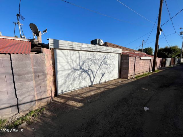 1617 E Oak Street, Phoenix, AZ 85006