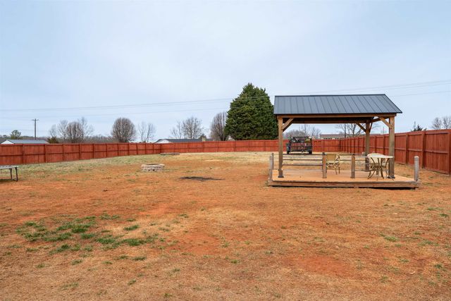 3002 Margaret Court, Chesnee, SC 29323