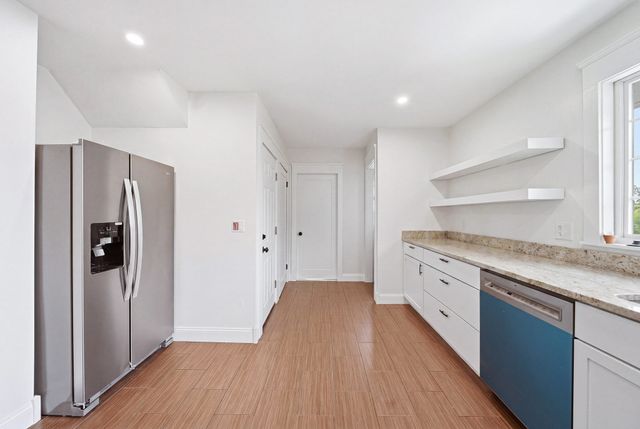 11 Conrad St, Quincy, MA 02169