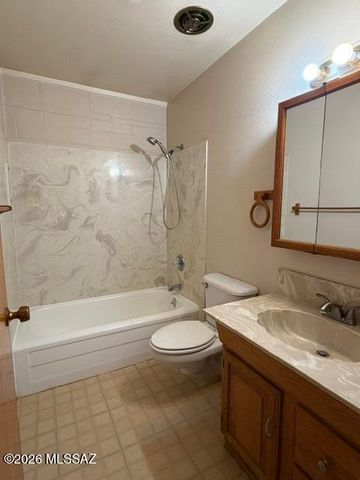 1776 S Palo Verde Ave Apt E212, Tucson, AZ 85713