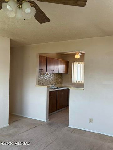 1776 S Palo Verde Ave Apt E212, Tucson, AZ 85713