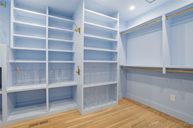 2827 E 39th Street, Tulsa, OK 74105