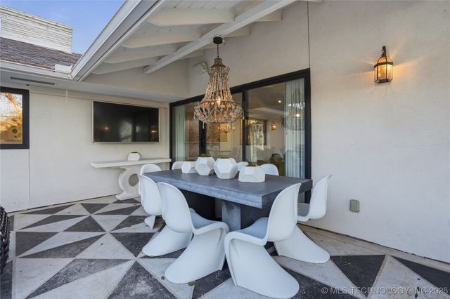 2827 E 39th Street, Tulsa, OK 74105