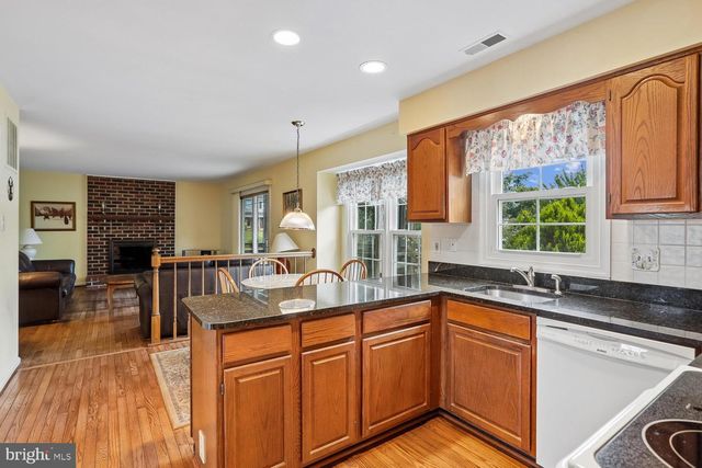 201 WESTRIDGE DR, Mount Airy, MD 21771