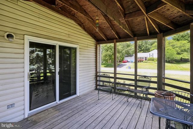 201 WESTRIDGE DR, Mount Airy, MD 21771